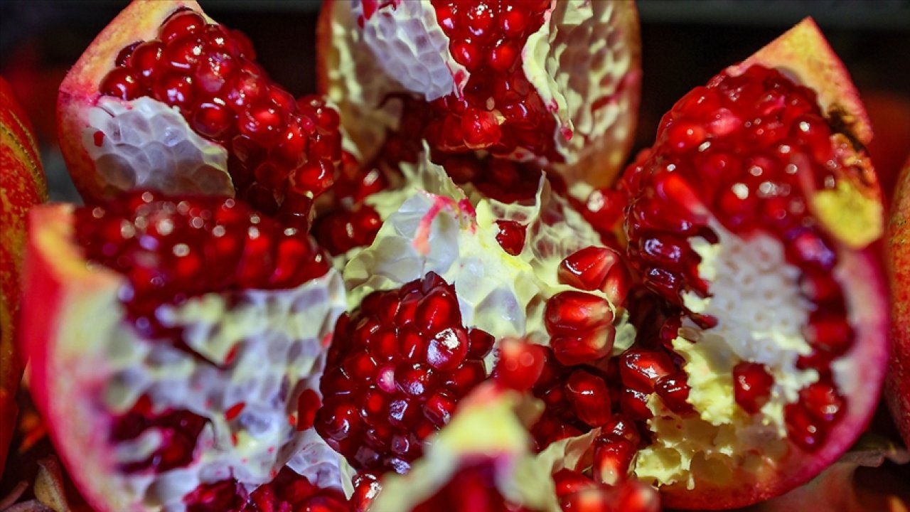 Rüyada Ekşi nar görmek ne anlama gelir?