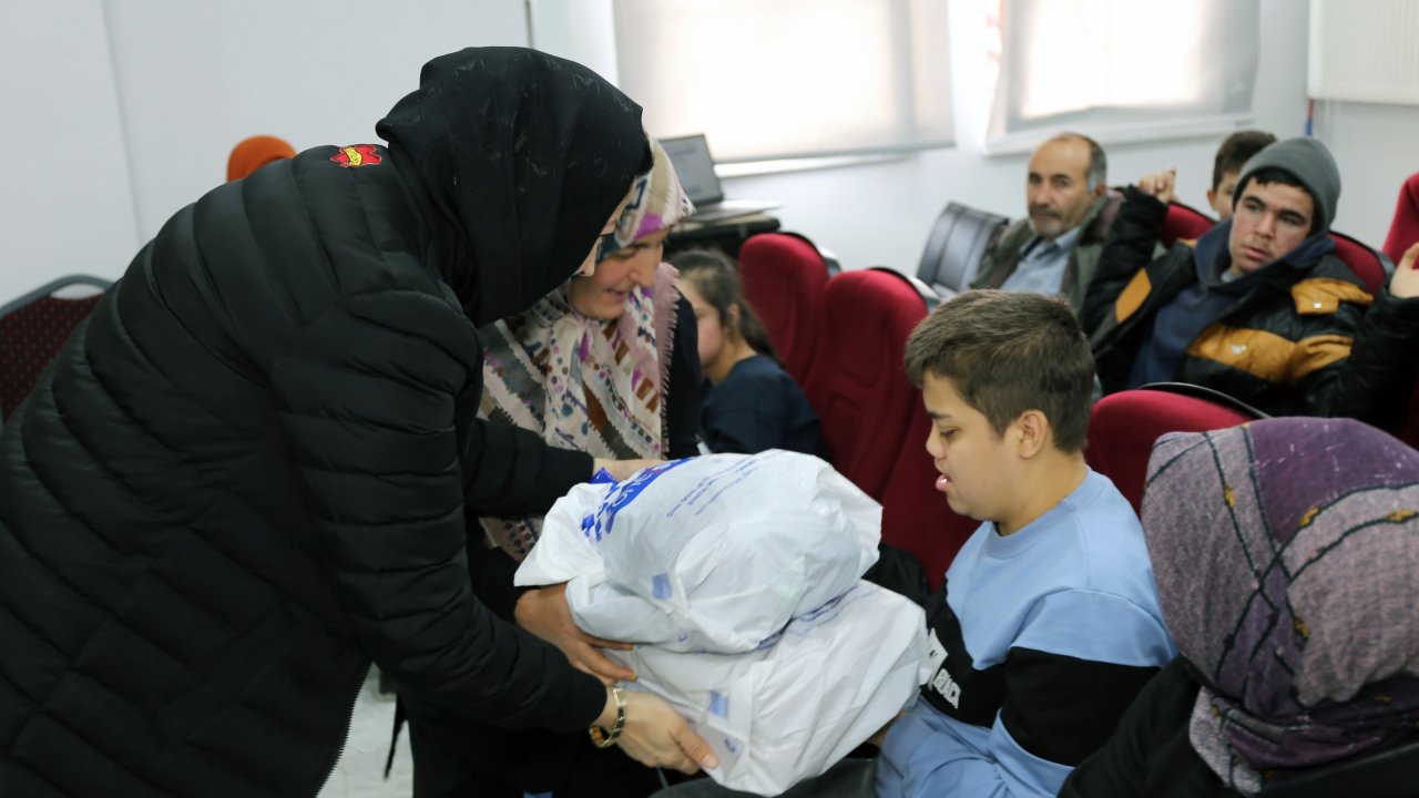 Çağlayanceritli özel çocuklar, etkinlikte gönüllerince eğlendi