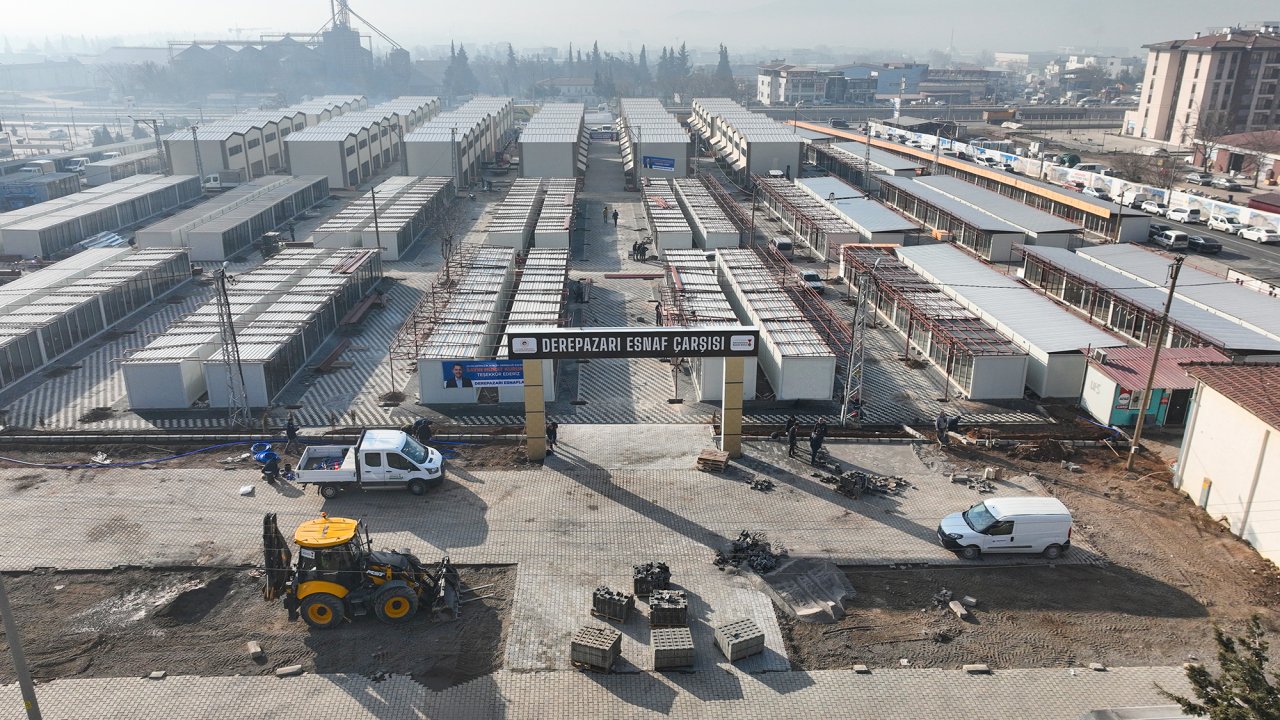 Derepazarı Esnaf Çarşısı’nda üstyapı imalatları tamamlanıyor