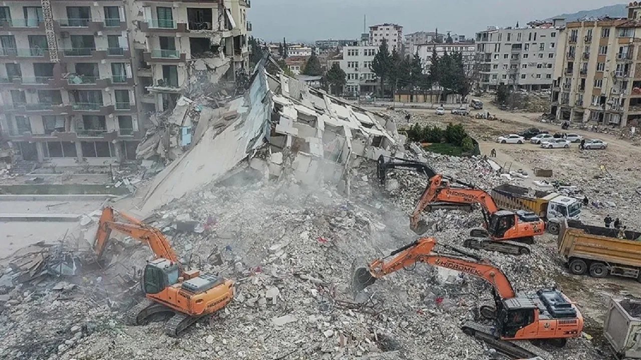 Kahramanmaraş'ta 29 kişinin öldüğü Özlem Bayraktar Apartmanı'na ilişkin davaya devam edildi