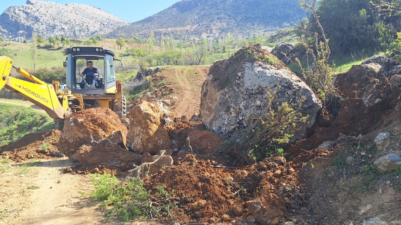 Süleymanlı Mahallesi’nde Yol Genişletme ve Kumlama Çalışmaları