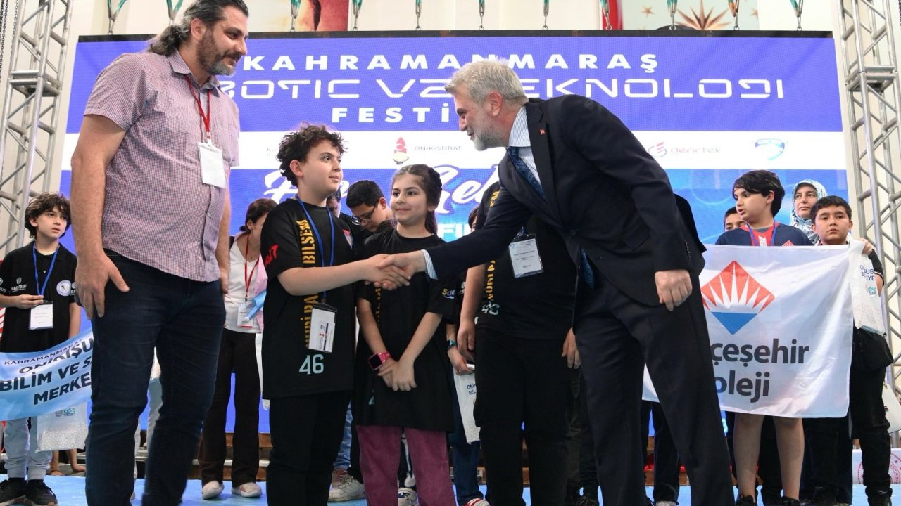 Başkan Fırat Görgel Türkiye Yüzyılı’nın Teminatı Gençlerimizin Yanındayız