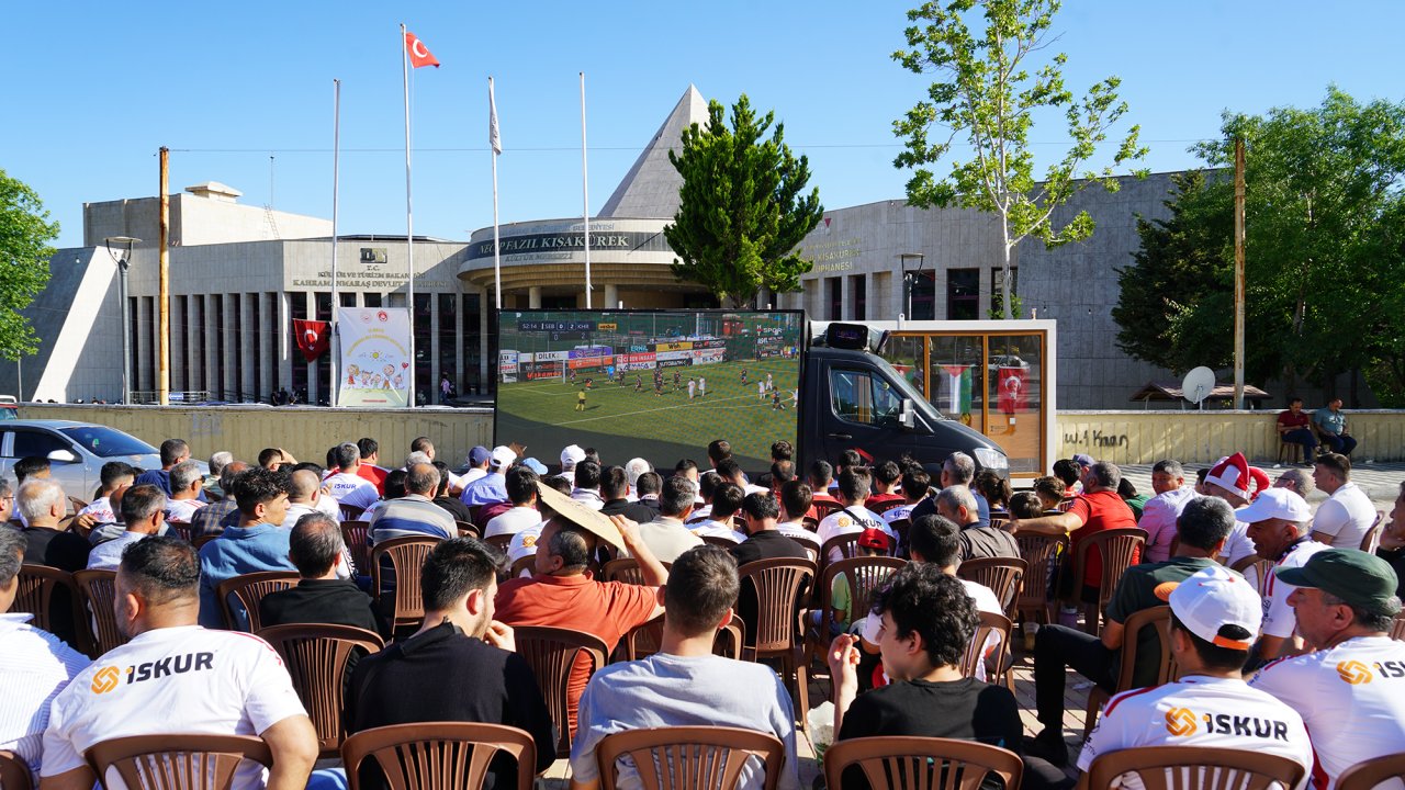 Kahramanmaraş’ta Futbol Coşkusu Dev Ekrana Taştı;İstiklalspor Finalde!