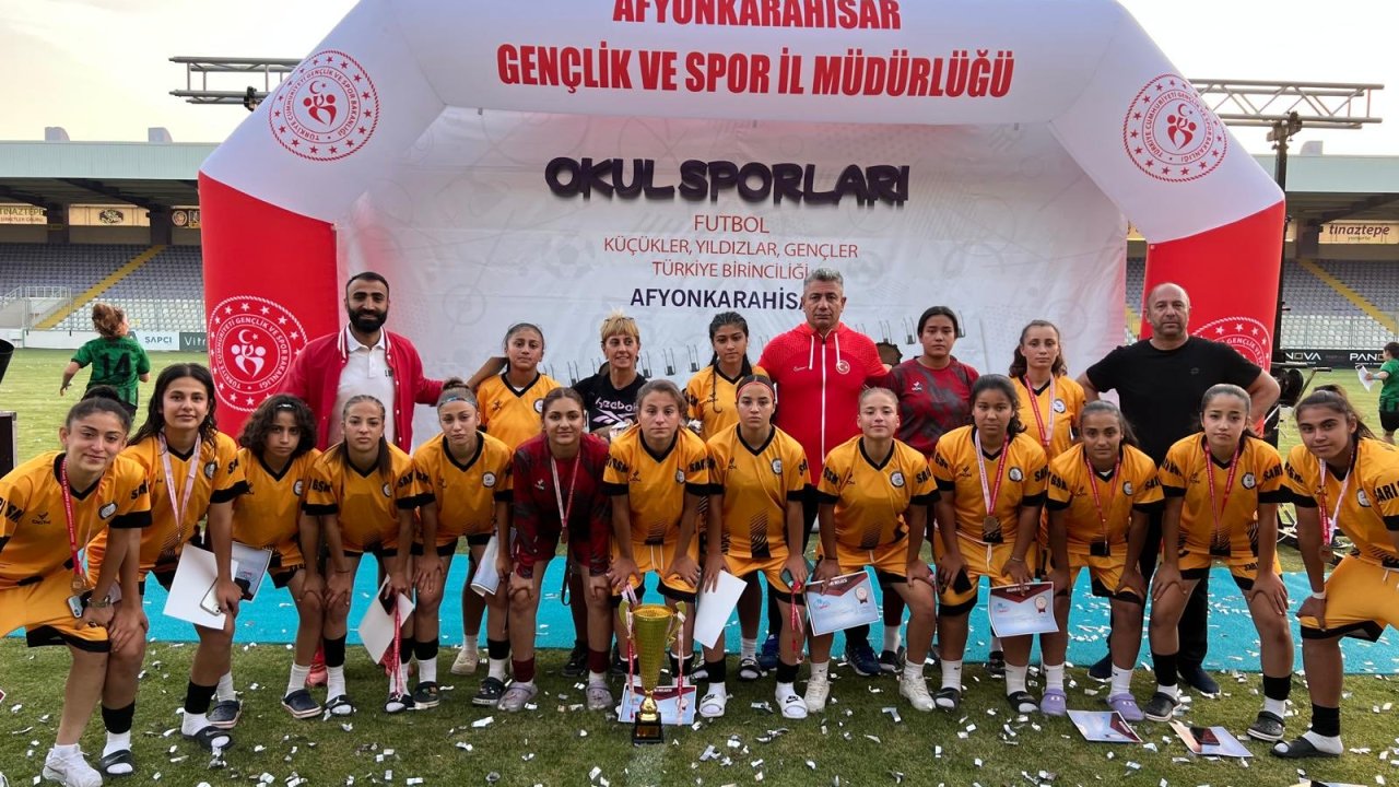 Adil Sani Konukoğlu Spor Lisesi’nden Türkiye Derecesi: