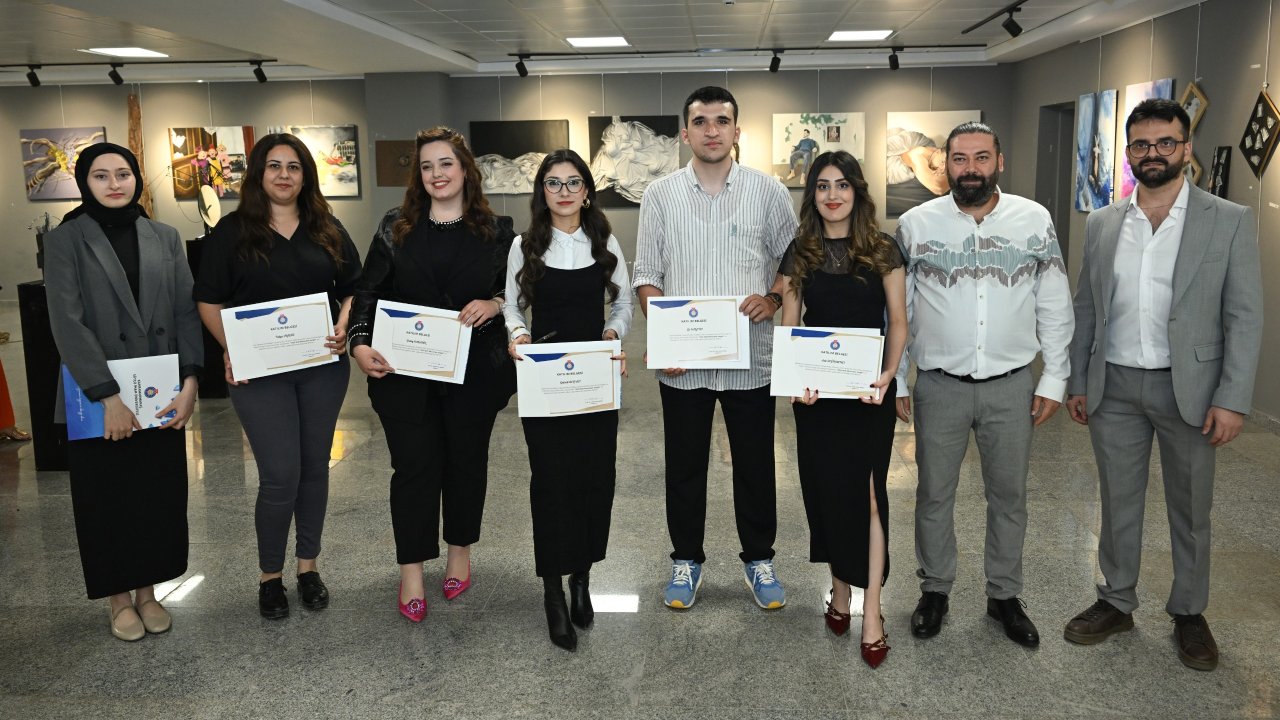 Güzel Sanatlar Fakültesinin 2024-2025 Mezuniyet Sergisi Sanatseverlerle Buluştu