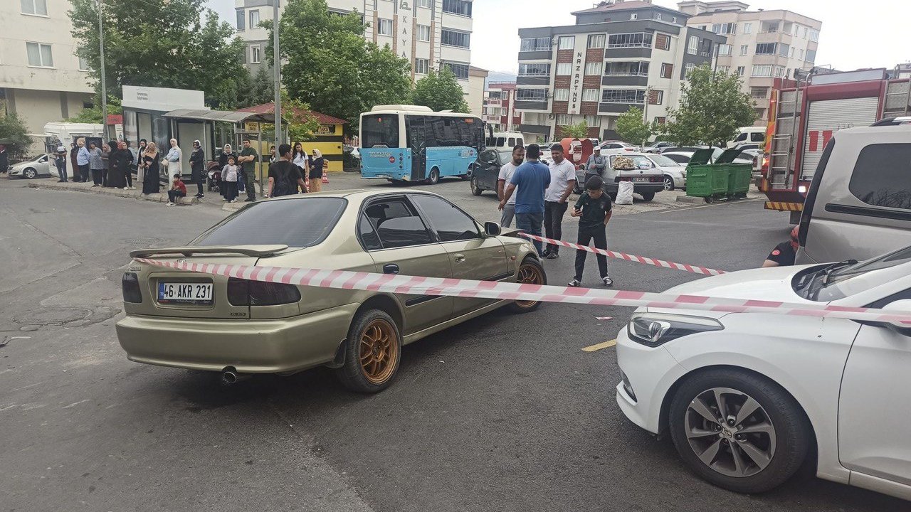 Kahramanmaraş’ta halk otobüsü ile otomobil çarpıştı: 3 yaralı