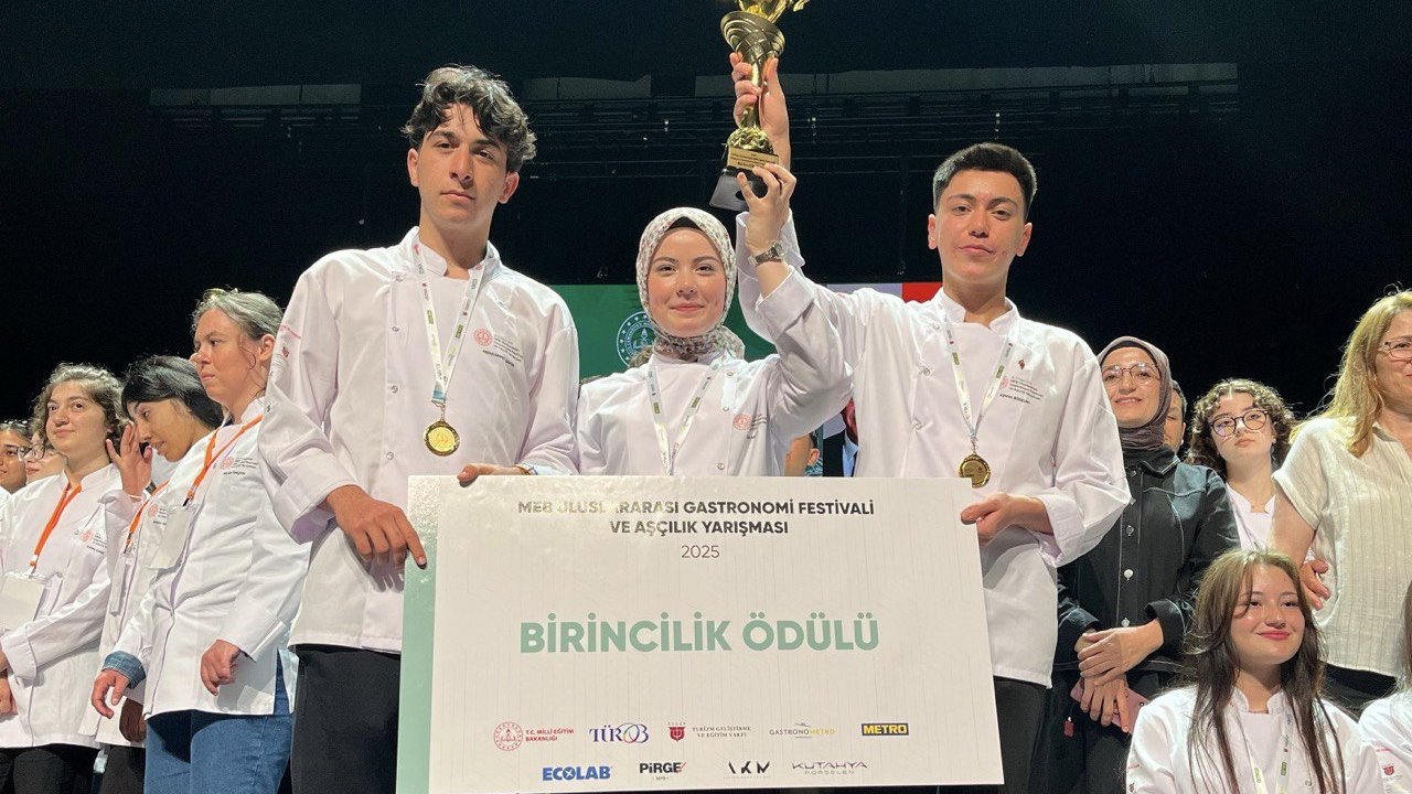 Kahramanmaraş Akdeniz Turizm MTAL, MEB Uluslararası Gastronomi Yarışması'nda 1. Oldu