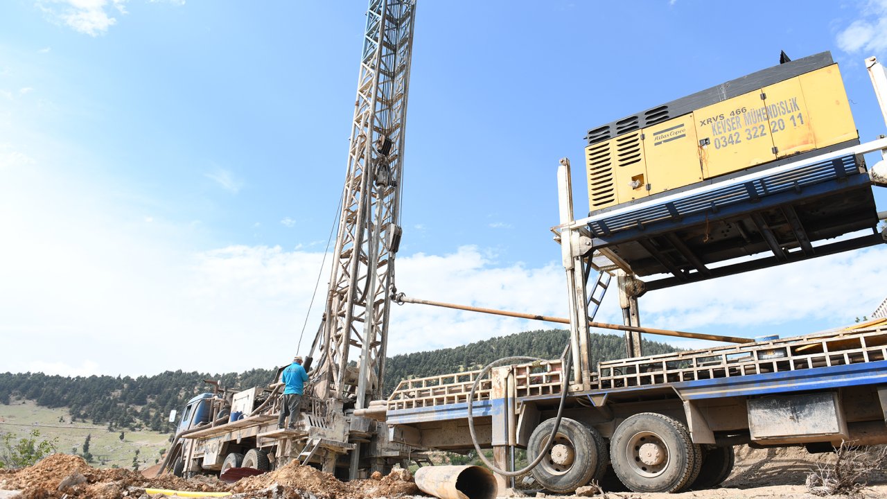 Büyükşehir 21 Mahalledeki Köy Evleri İçin Yeni İçme suyu Altyapısı İnşa Ediyor