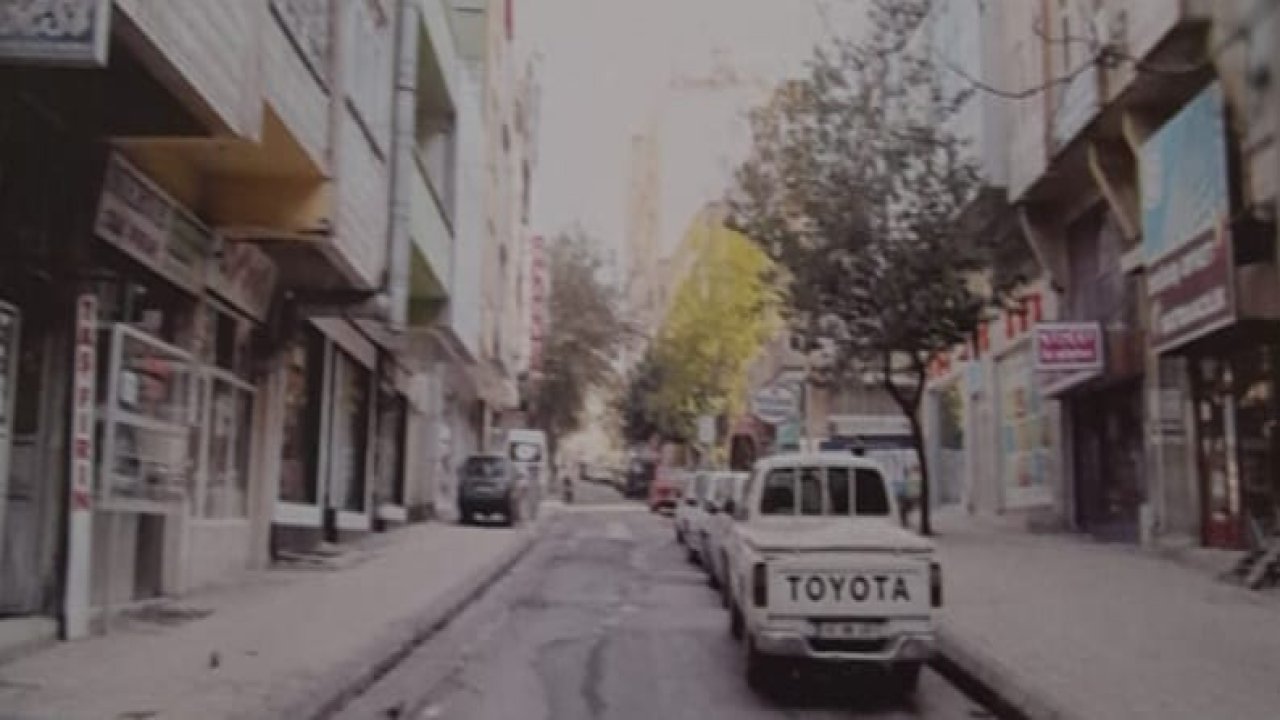 Dedezade Caddesi Adını Nereden Almıştır?