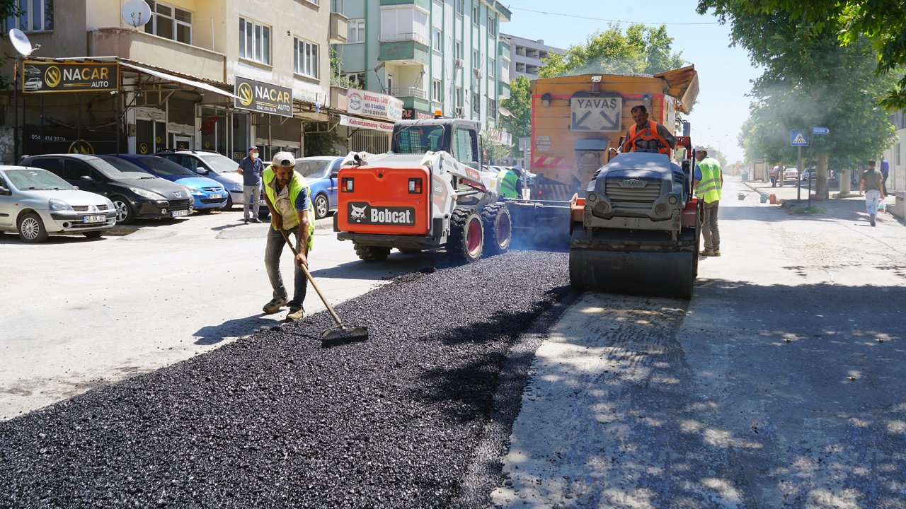 KASKİ, Cahit Zarifoğlu Caddesi’nde Asfalt Çalışmalarına Hız Verdi