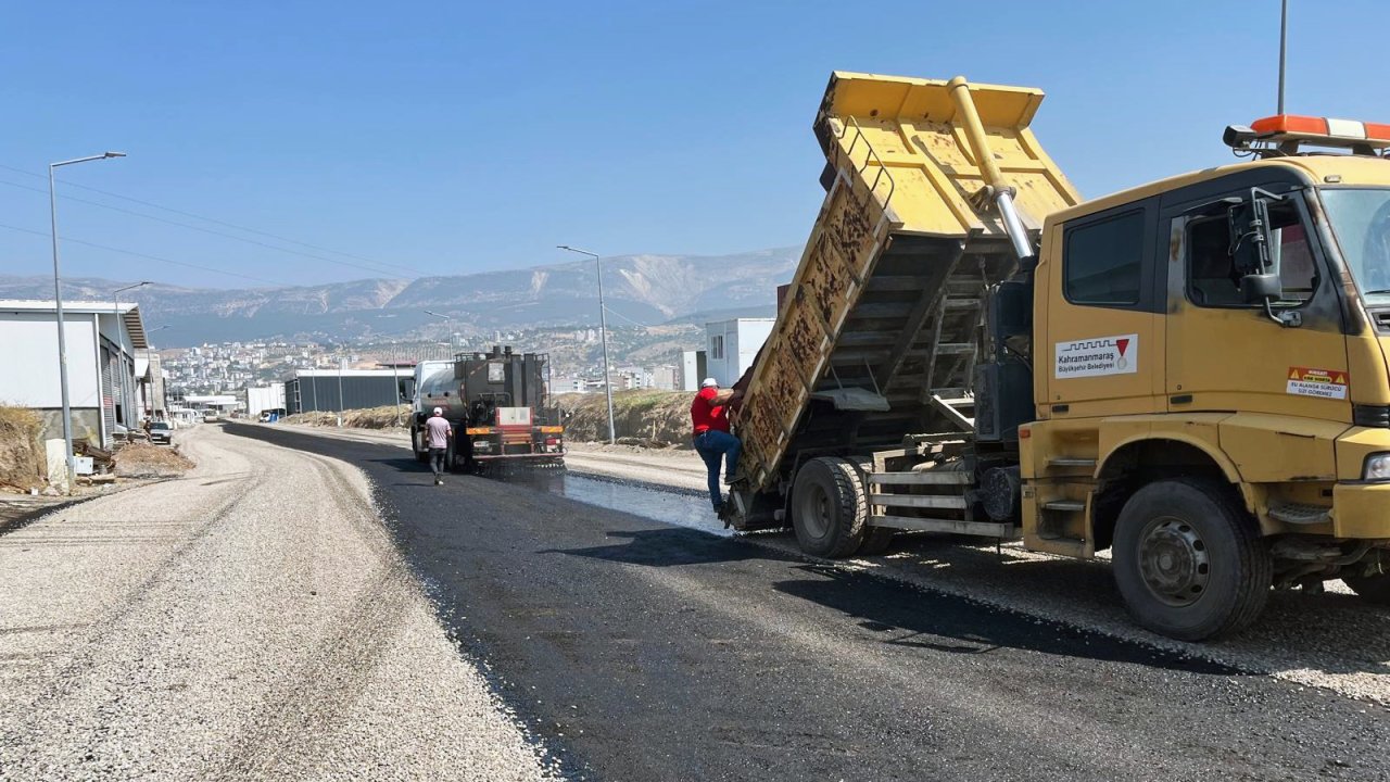 Kahramanmaraş Büyükşehir, Yeni Sanayi Sitesi’ni etaplar halinde asfaltlıyor