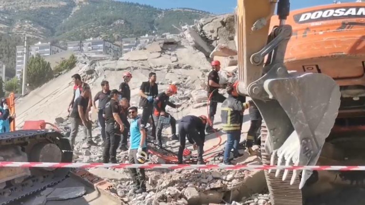 Kahramanmaraş’ta Yıkım Faciası: Operatör Hayatını Kaybetti