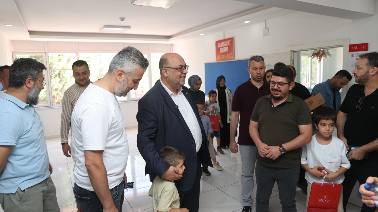 Başkan Mehmet Akpınar’dan Karne Heyecanı Yaşayan Öğrencilere Mesaj