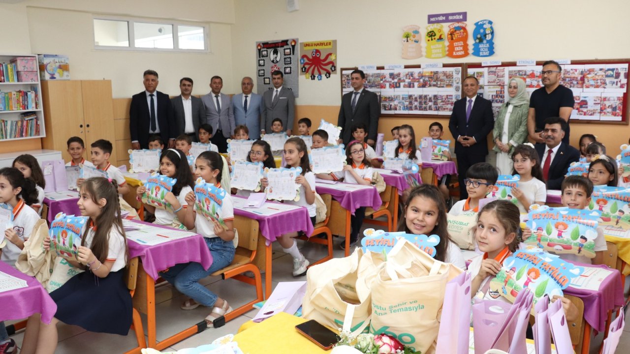 Kahramanmaraş’ta 276 Bin Öğrenci Karne Sevinci Yaşadı