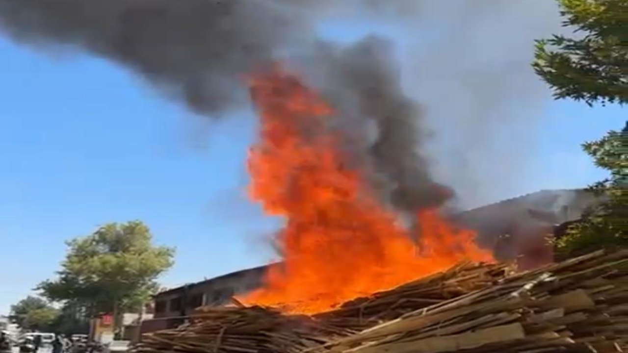 Kahramanmaraş'ta ahşap atölyesinde  yangın