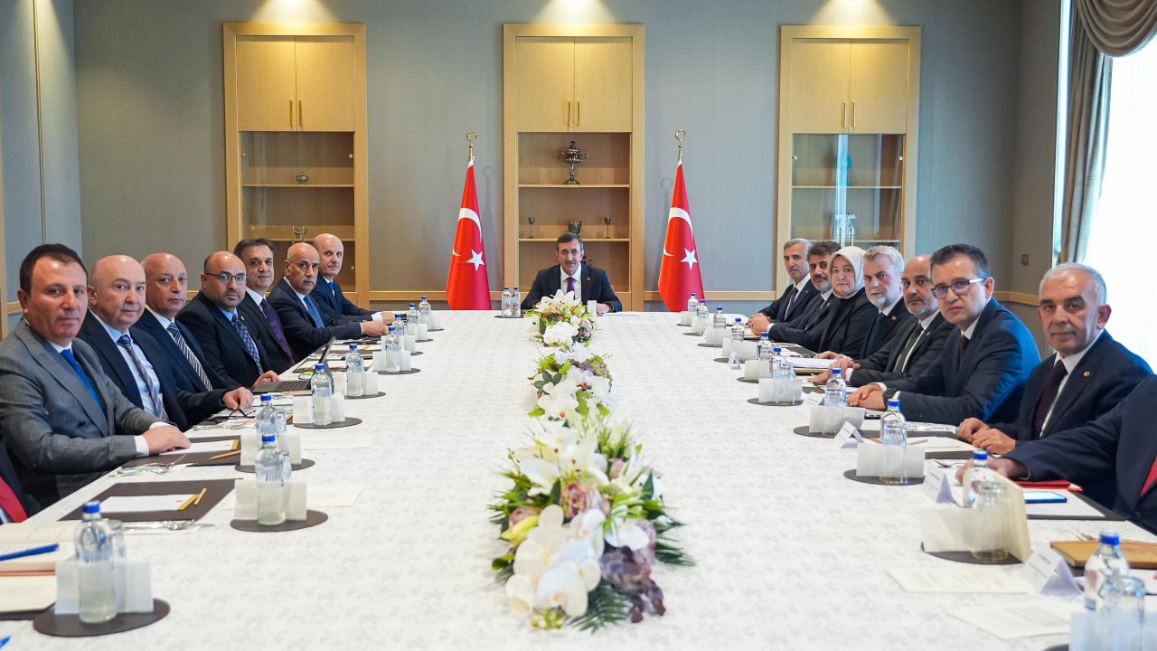 Kahramanmaraş heyetinden Cumhurbaşkanı Yardımcısı Yılmaz’a ziyaret