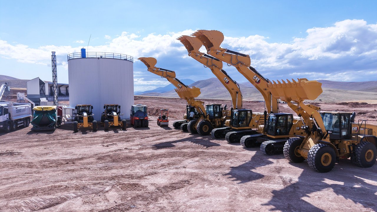 Büyükşehir’den Kuzeye Güç Takviyesi; Filoya 18 İş Makinesi Daha