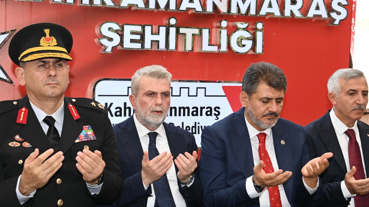 Aziz Şehitler, Demokrasi ve Milli Birlik Günü’nde Dualarla Yâd Edildi