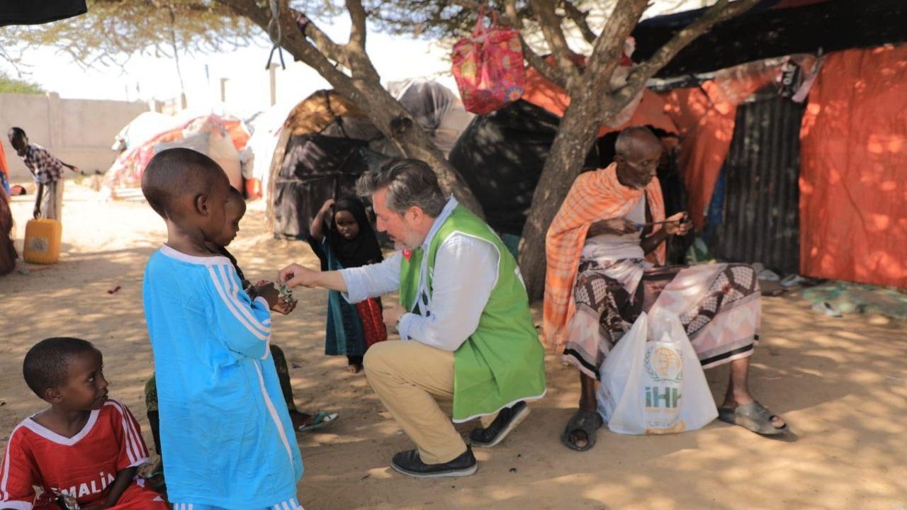 Kahramanmaraş İHH Somali’de görmeyen gözlere ışık oldu