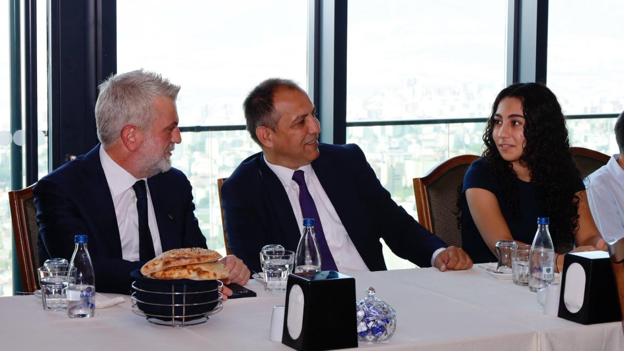 Kahramanmaraş’ta LGS’de Başarılı Olan Öğrenciler İçin Ödül Töreni Düzenlendi