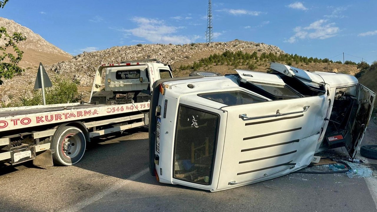 Direksiyon hâkimiyetini kaybeden sürücünün aracı devrildi, eşi yaşamını yitirdi