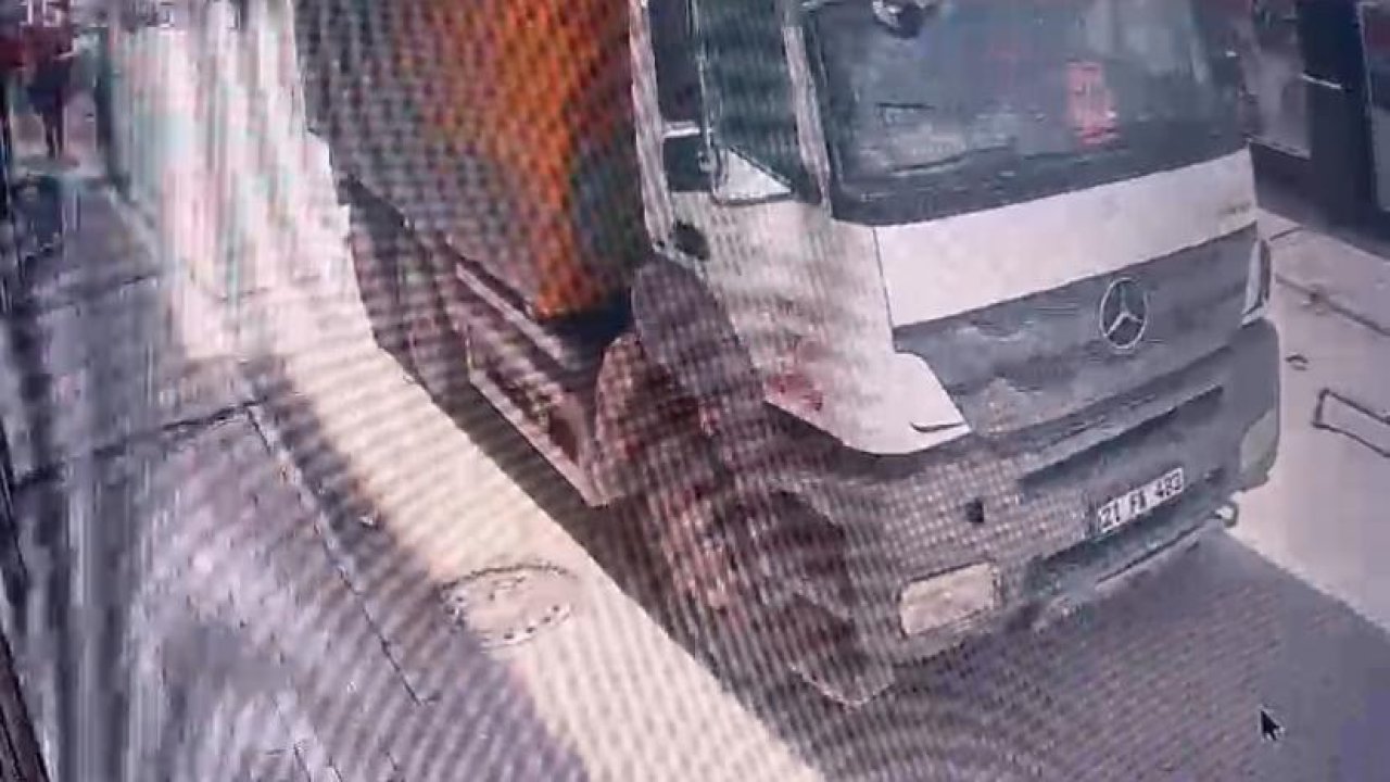 Kahramanmaraş’ta Yola Hafriyat Döken Kamyon Sürücüsüne 218 Bin Lira Ceza Kesildi