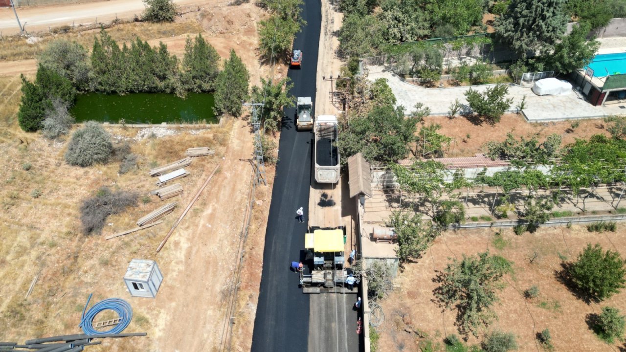 Dulkadiroğlu Belediyesi’nden Ayaklıcaoluk Ve Akyar’da Asfalt Çalışması