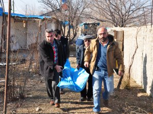 Evinin bahçesinde ölü bulundu