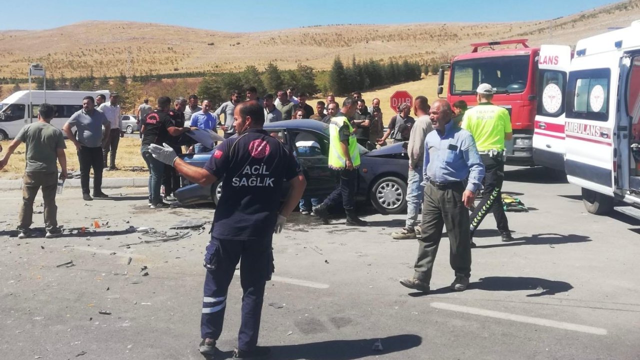 Afşin’de zincirleme kaza: 1 Ölü, 8 Yaralı