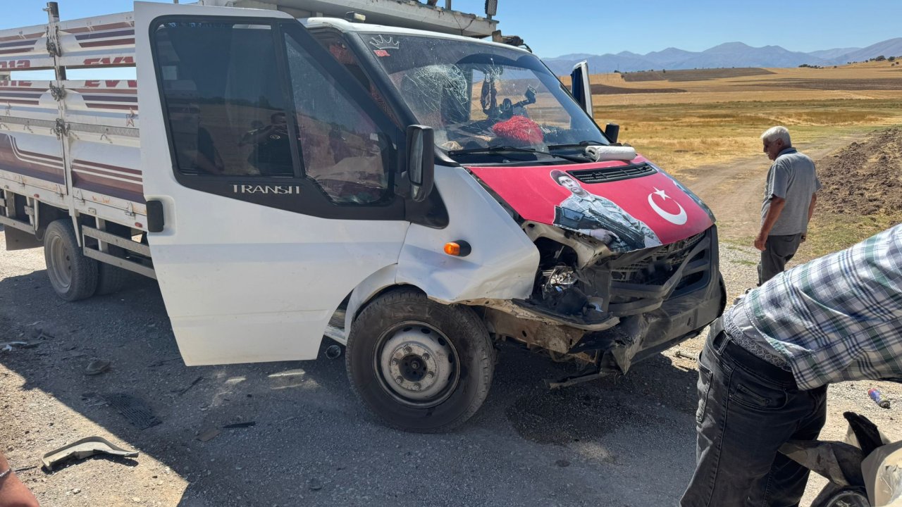 Kahramanmaraş’ta kamyonet ile otomobil çarpıştı: 2 yaralı
