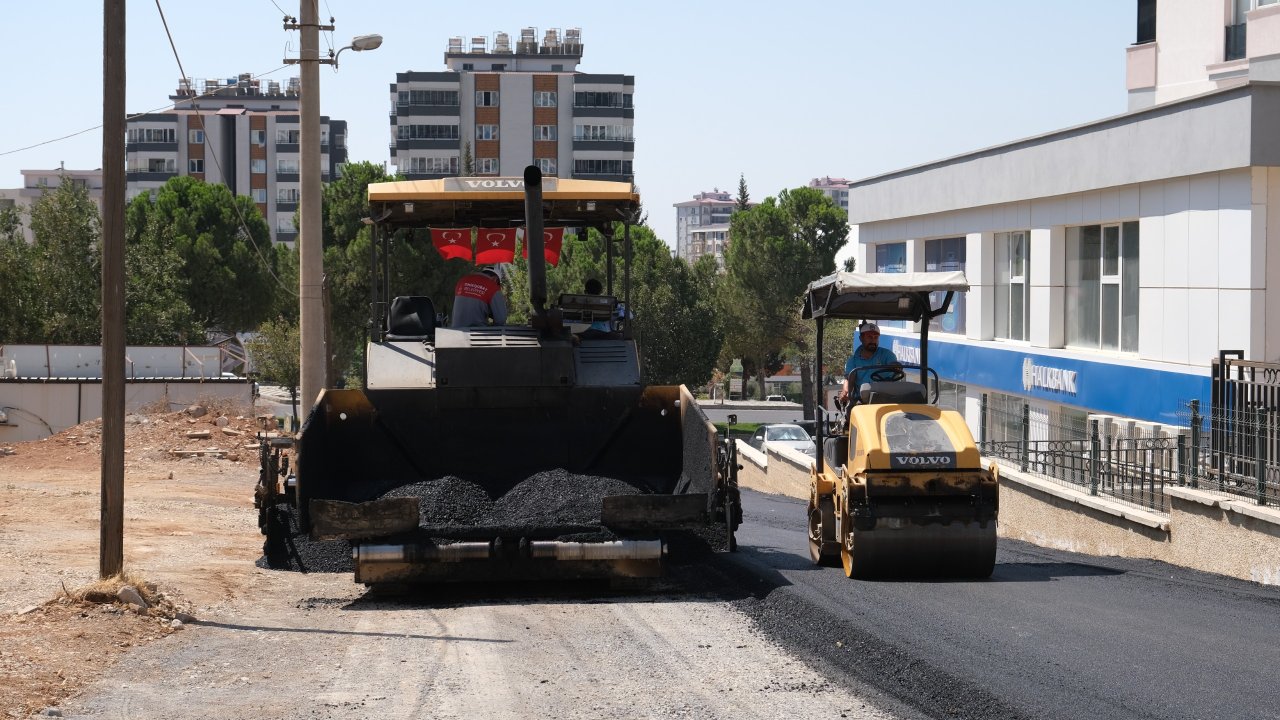 Onikişubat Belediyesi’nden Şehit Abdullah Çavuş Mahallesi’ne 5 bin ton asfalt