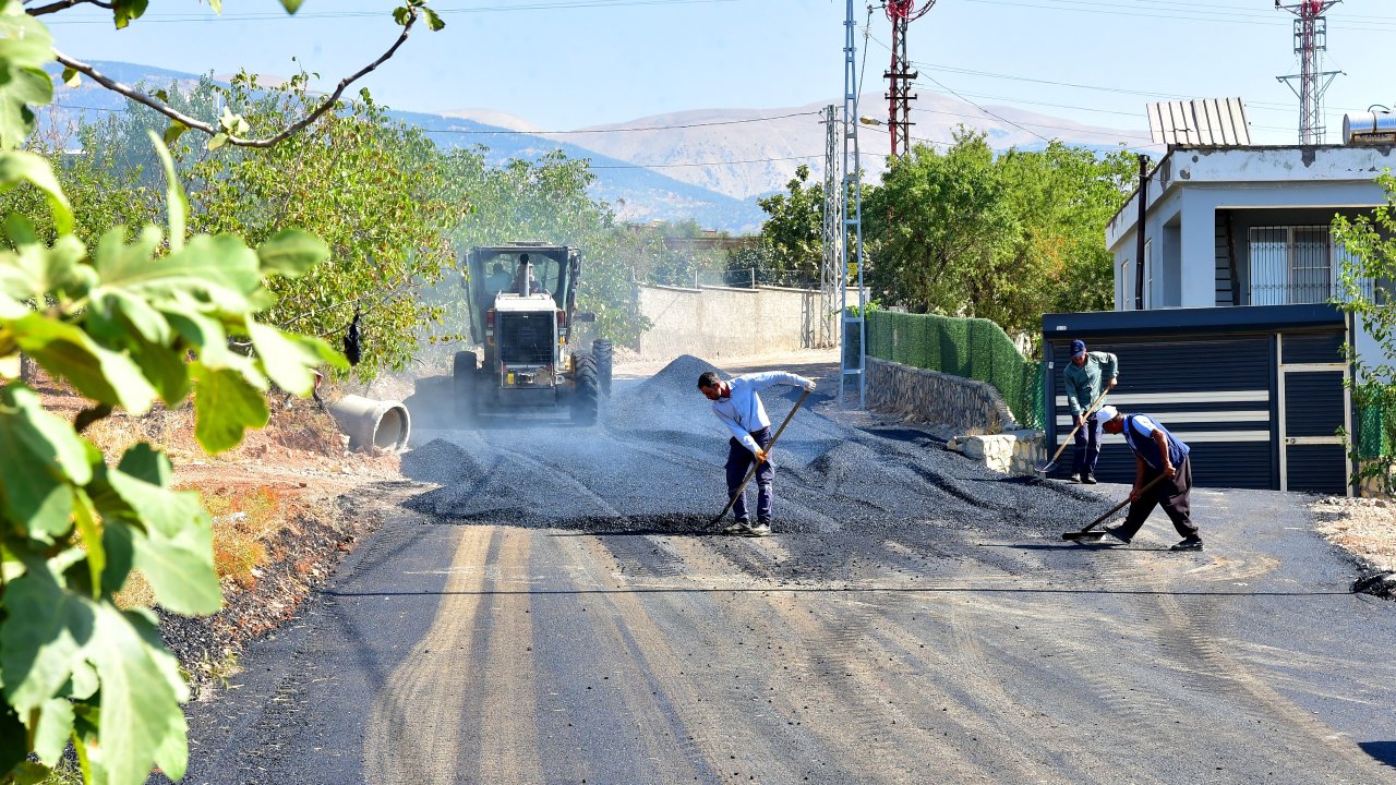 Dulkadiroğlu Yusufhacılı Mahallesi’nde Sıcak Asfalt Mesaisi Başladı