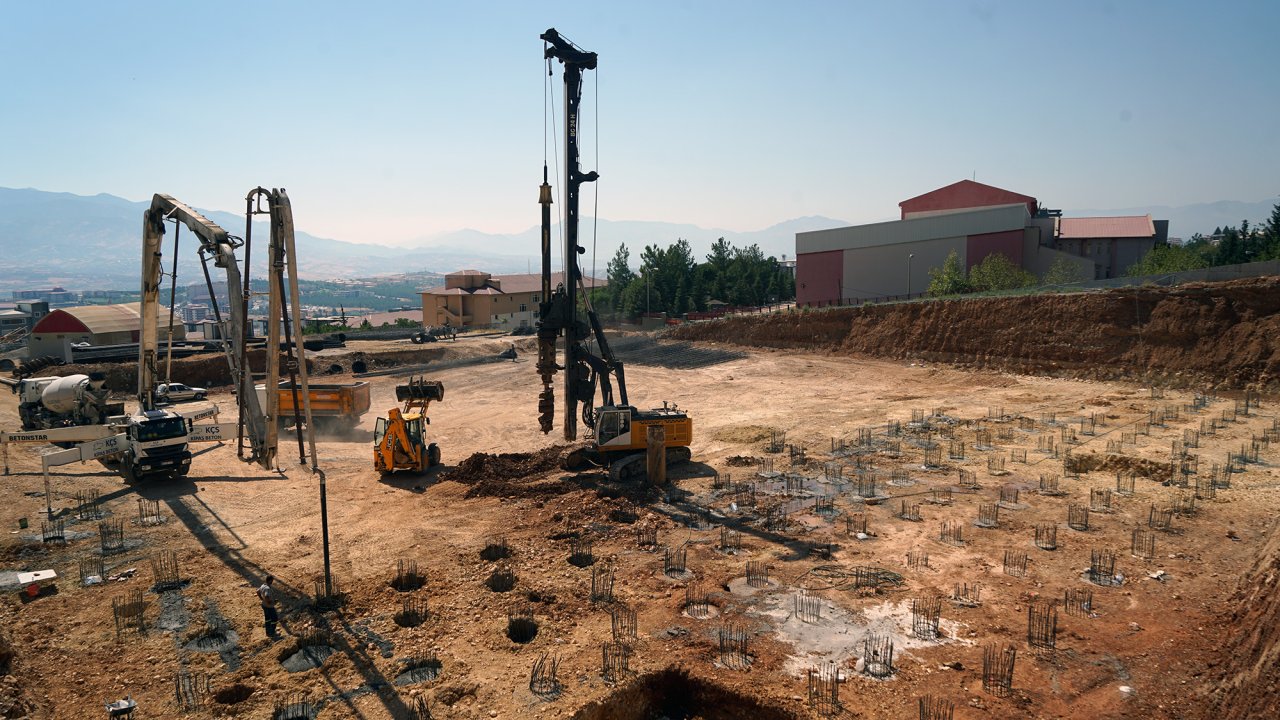 Kahramanmaraş Gençlik ve Spor Merkezinde Çalışmalar Başladı