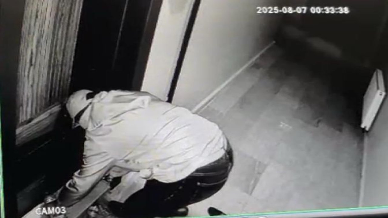 Kahramanmaraş’ta evi benzin döküp yaktı