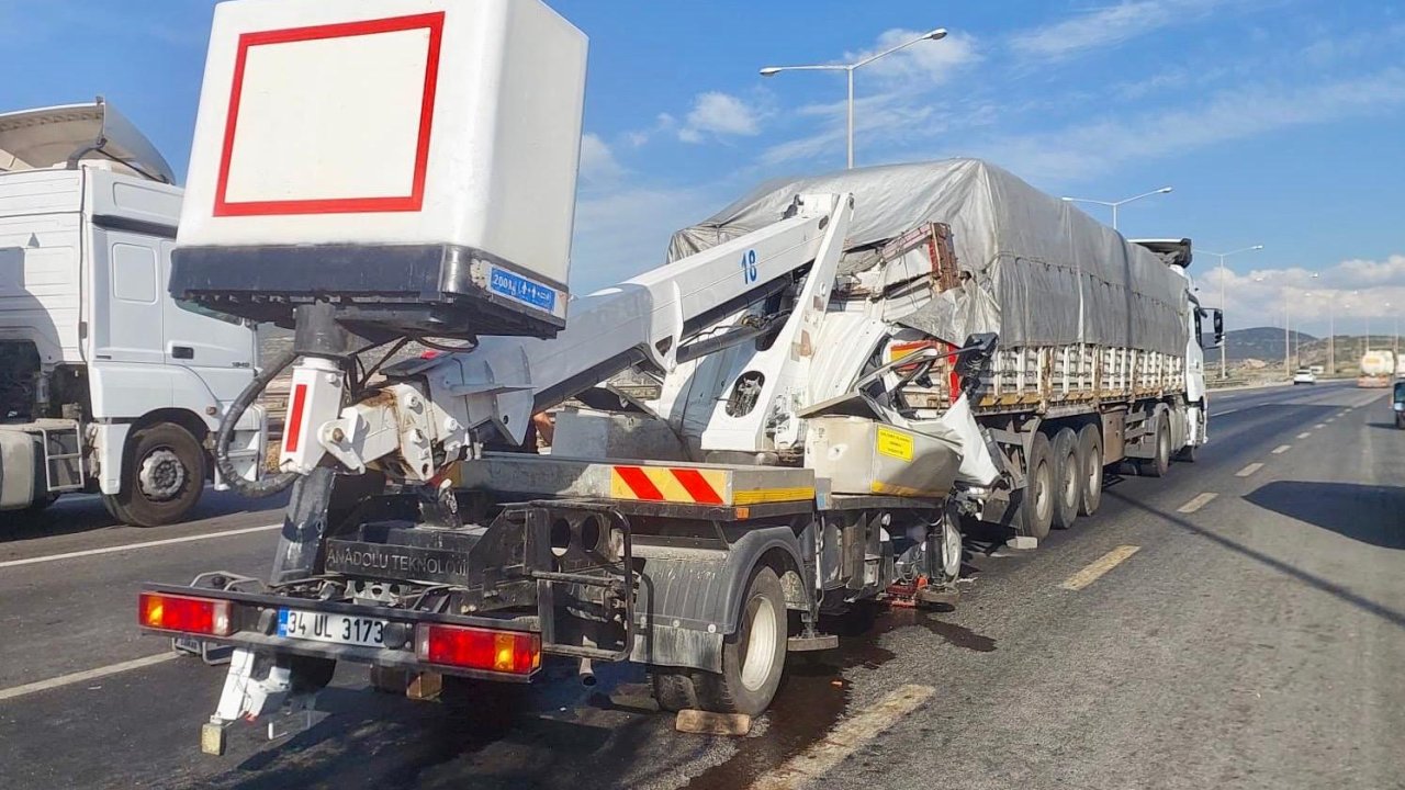 Kahramanmaraş’ta tıra arkadan çarpan sürücü öldü