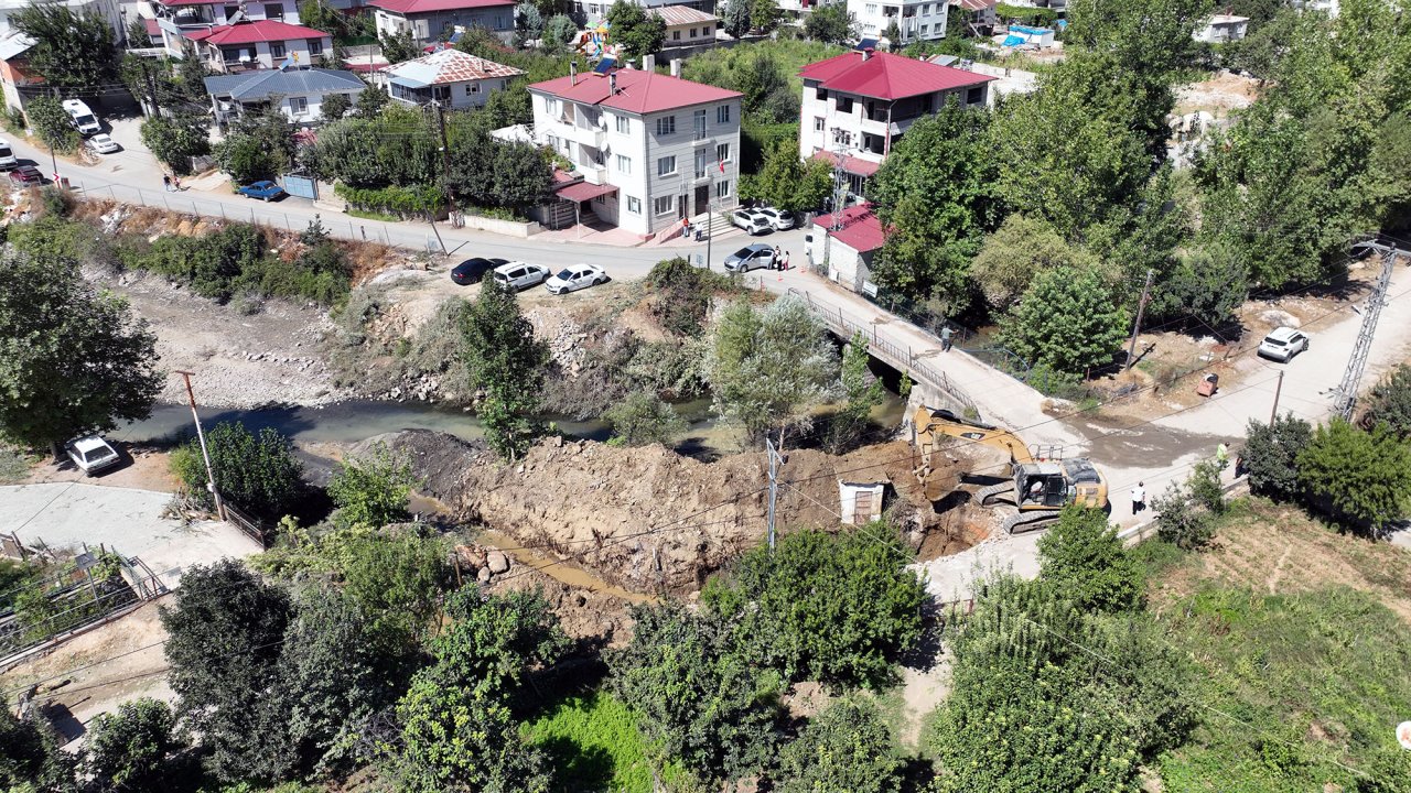 Döngel’de Eski köprü yenileniyor