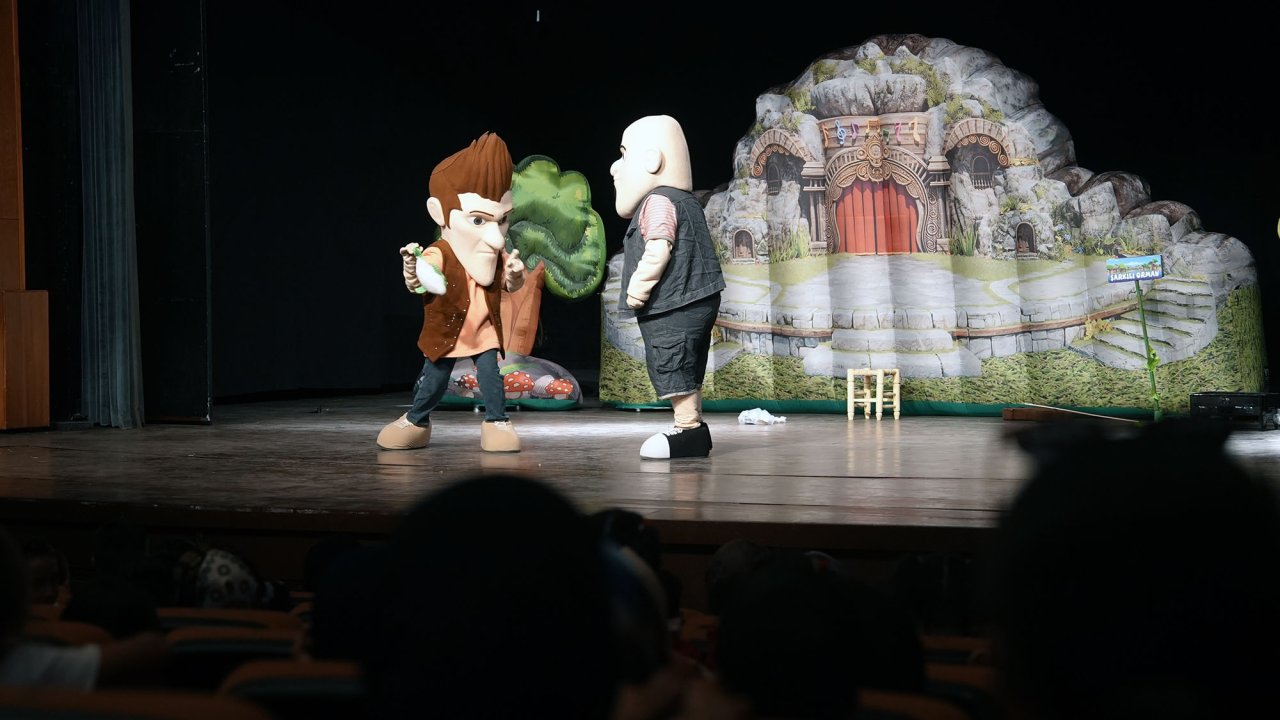 Sahne Çocuklar İçin Yeşerdi; Miniklere Doğa Sevgisi Aşılandı