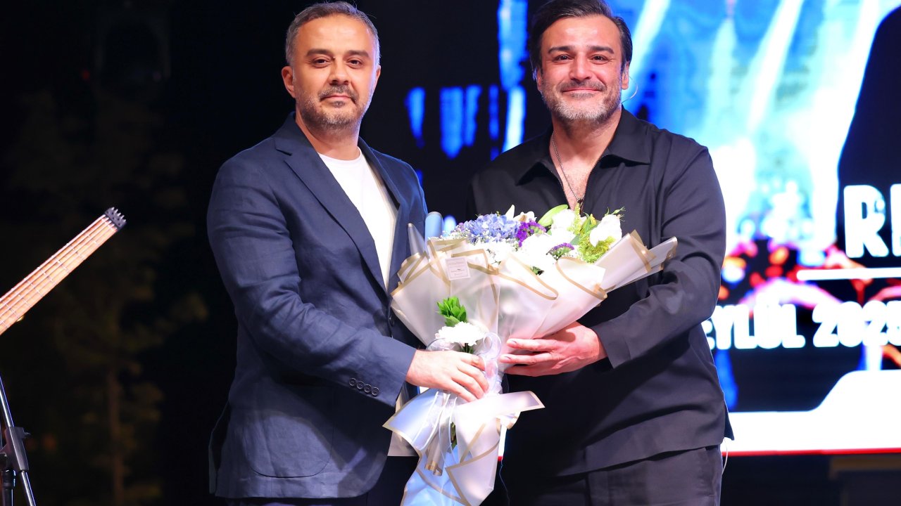 Başkan Toptaş’tan Rıza Tamer’e; Efsane geri döndü