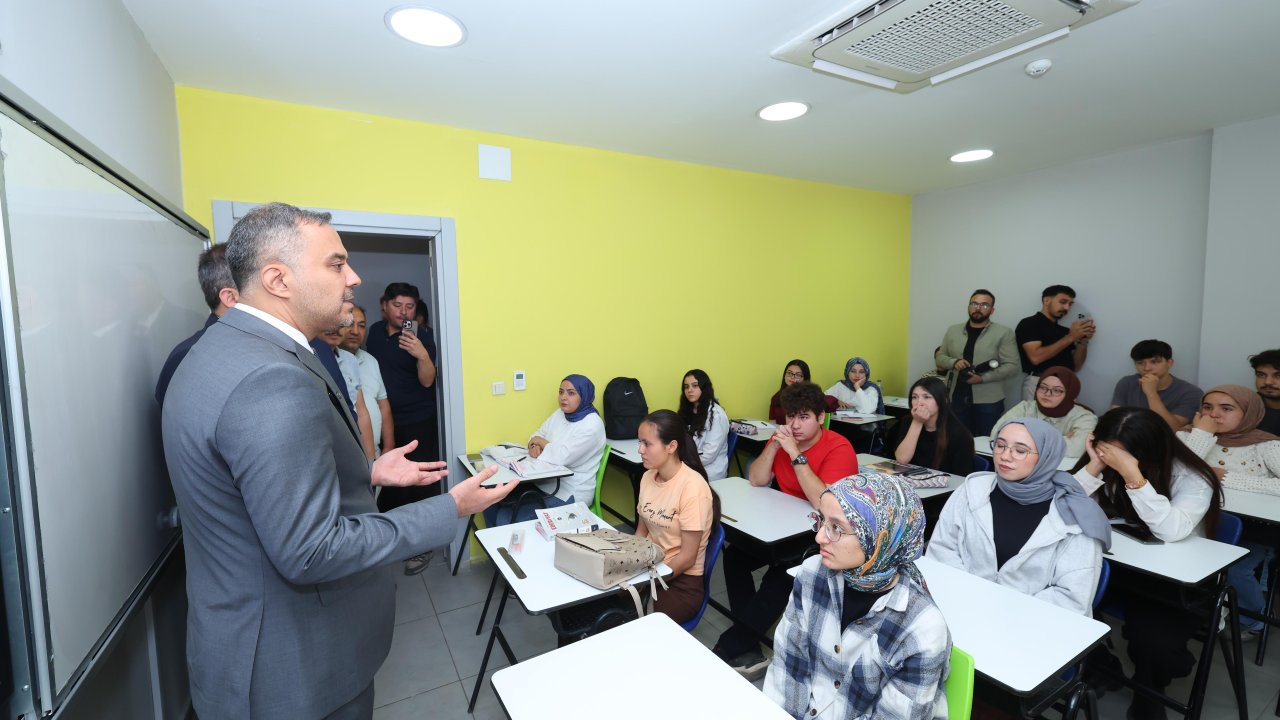 Başkan Toptaş, Üniversite Hazırlık Kursları’nda yeni dönemi başlattı