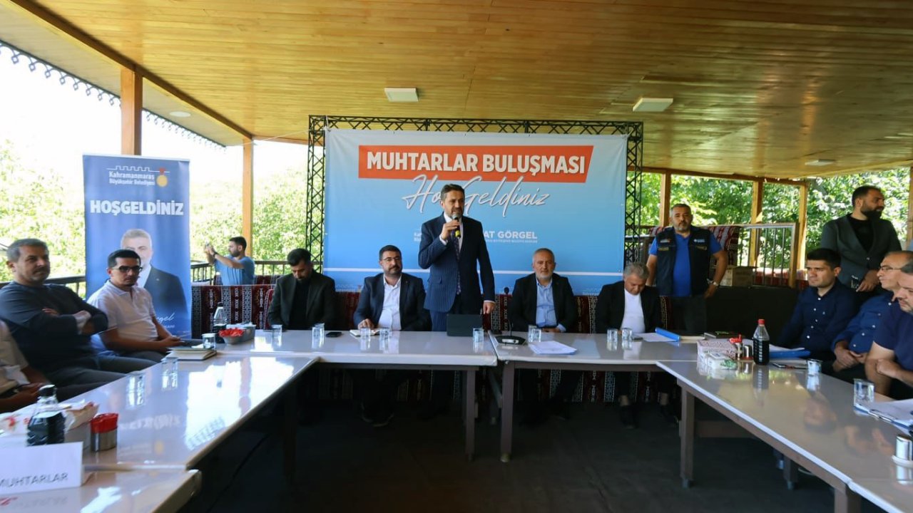 Büyükşehir, Çağlayancerit’te Muhtarlarla Bir Araya Geldi