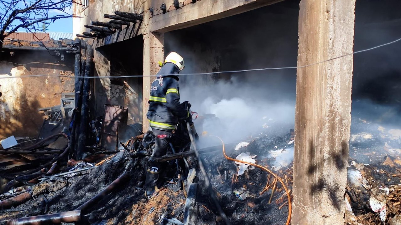 Kahramanmaraş’ta ahşap evde yangın