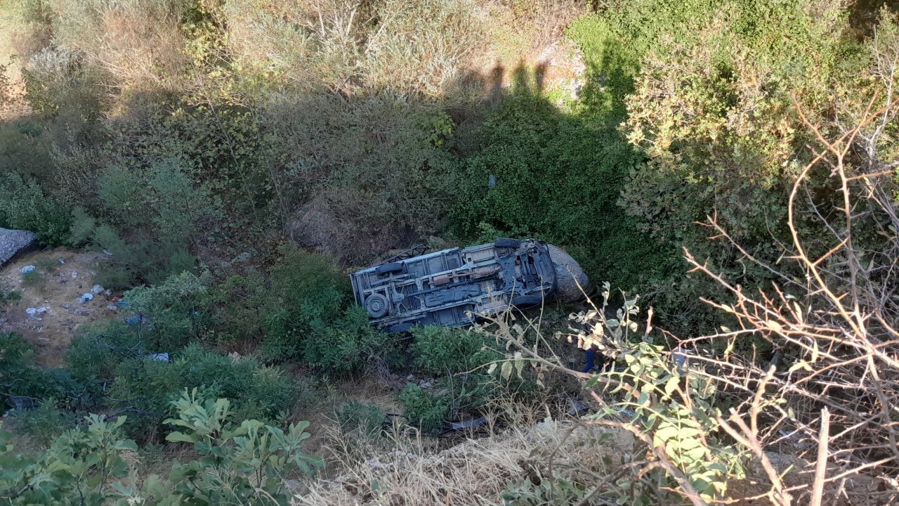 Kahramanmaraş Ilıca’da kamyonet uçuruma yuvarlandı