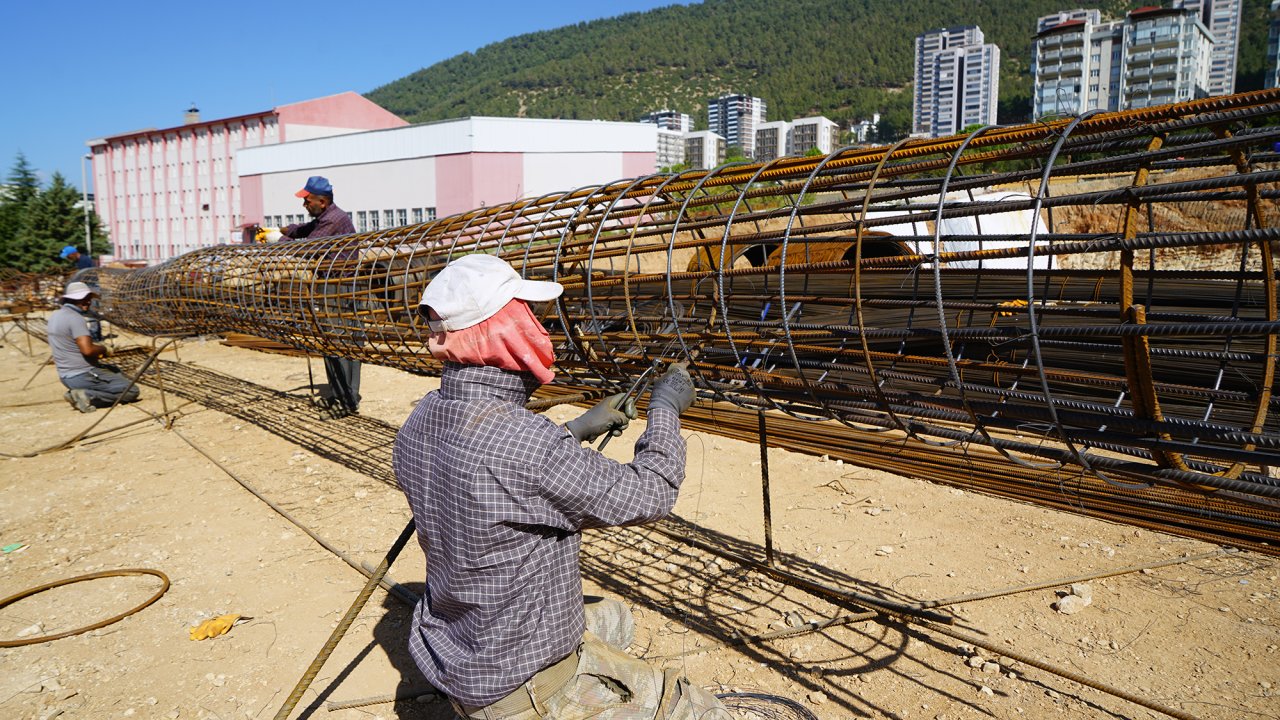 Şehrin Yeni Gençlik Üssünün Yapımı Hızla Sürüyor