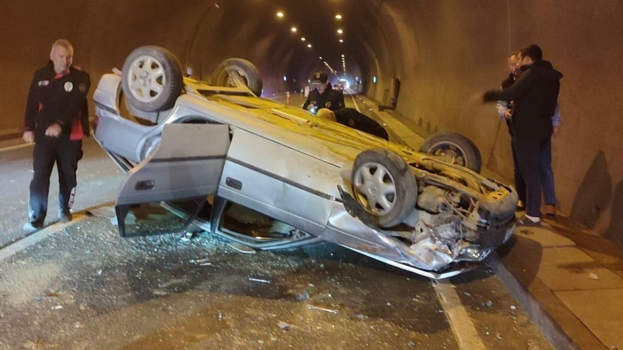 Panelvan ile çarpışan otomobil takla attı: 1 yaralı