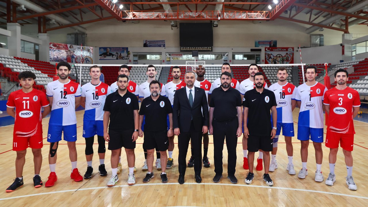 Onikişubat Belediyespor Voleybol Takımı kendi sahasında ilk maçına çıkıyor
