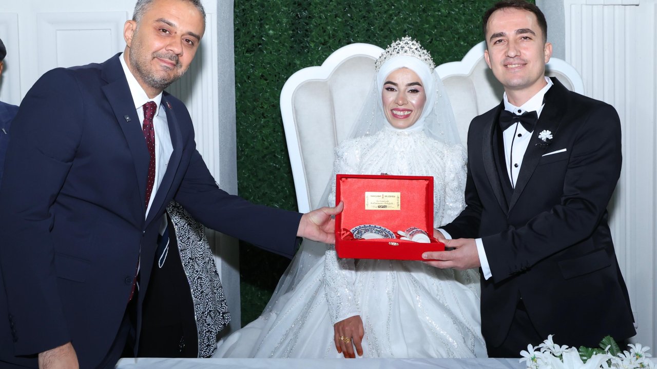 Aile Yılı’nda Evlenecek Çiftlere En Büyük Destek Onikişubat Belediyesi’nden