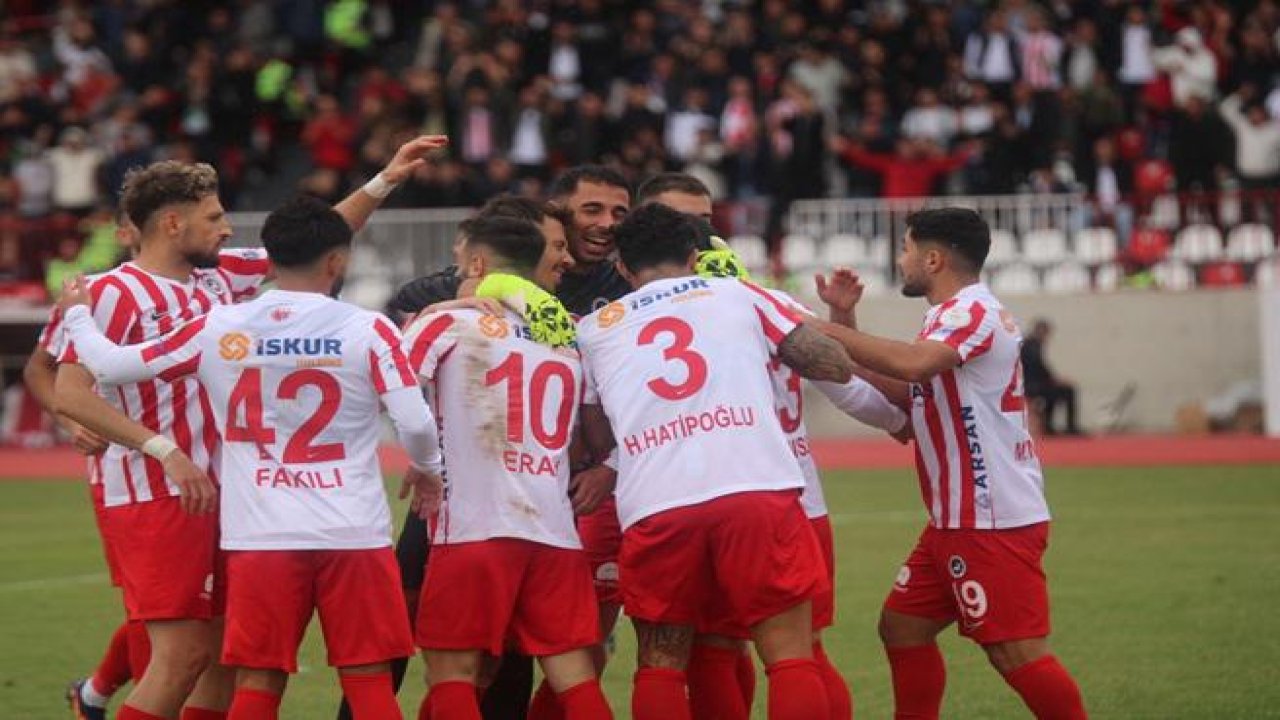 İstiklalspor 3 puanı 3 golle aldı