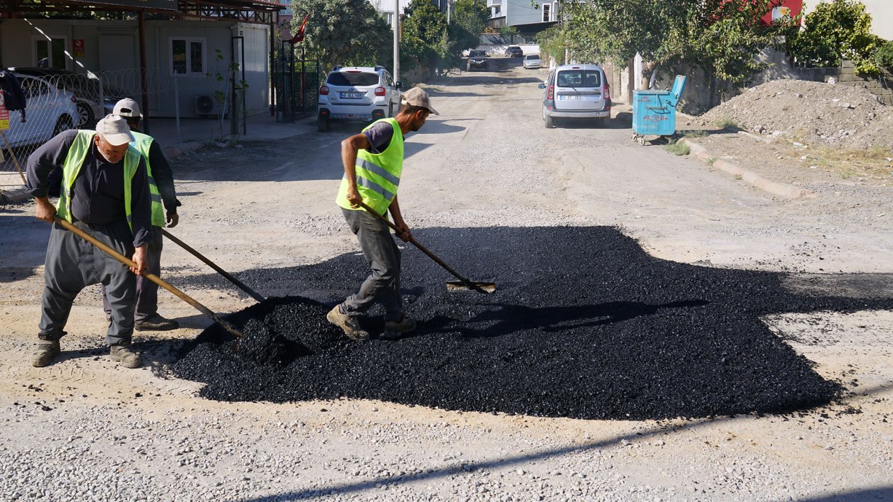 Altyapısı Tamamlanan Yollarda Asfalt Tamiri Sürüyor