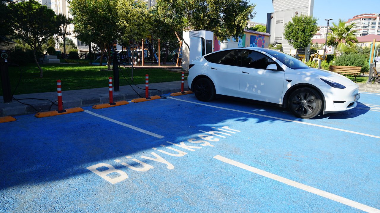 KMBB Enerji’den Yeşil Ulaşım Hamlesi; Araç Şarj İstasyonu Yoğun İlgi Görüyor