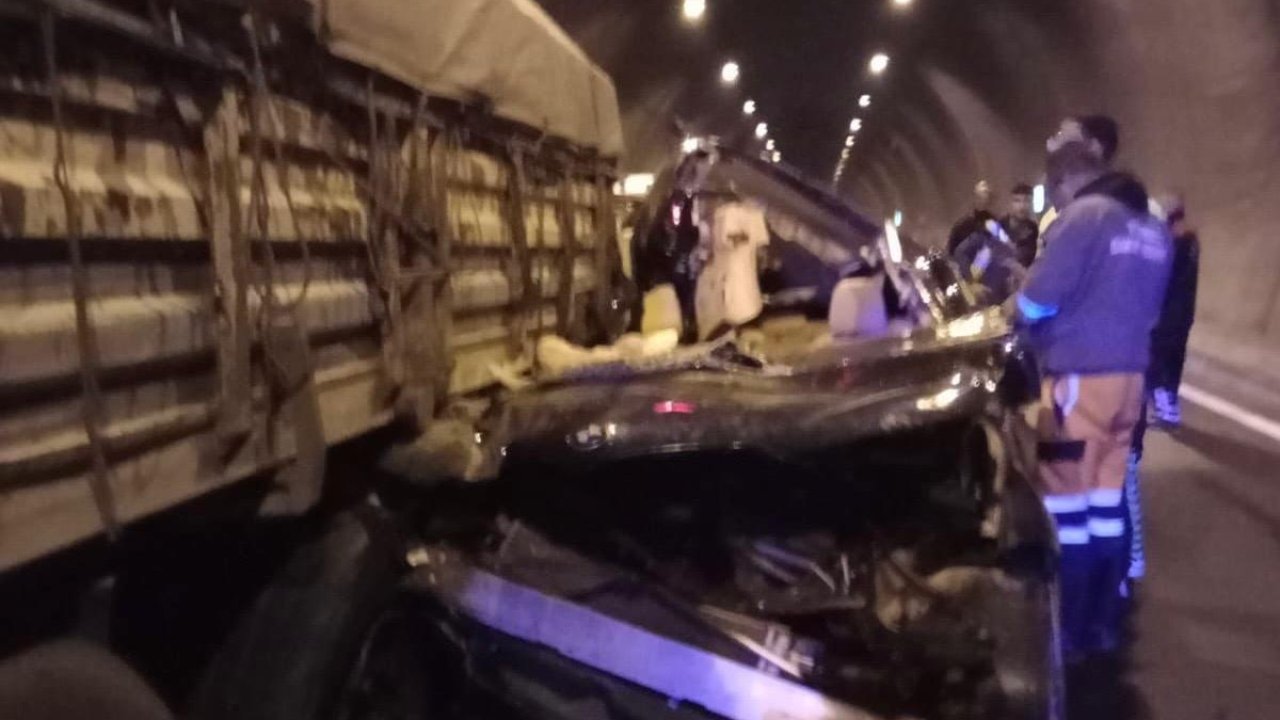 Kahramanmaraş’ta otomobil tıra arkadan çarptı: 1 ölü 4 yaralı